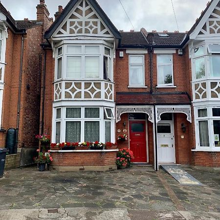 38 Whitehall Road Harrow on the Hill Экстерьер фото