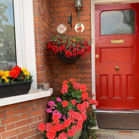 38 Whitehall Road Harrow on the Hill Экстерьер фото