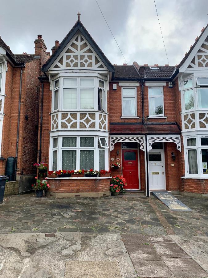 38 Whitehall Road Harrow on the Hill Экстерьер фото