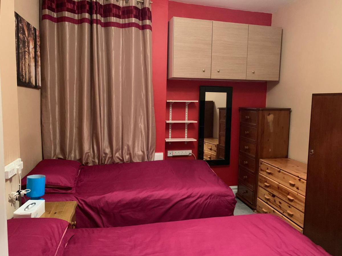 38 Whitehall Road Harrow on the Hill Экстерьер фото