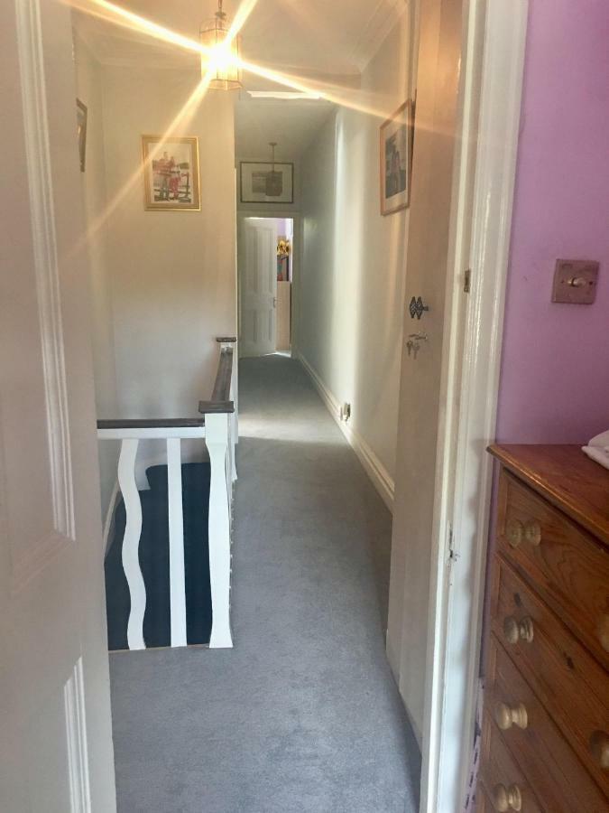 38 Whitehall Road Harrow on the Hill Экстерьер фото